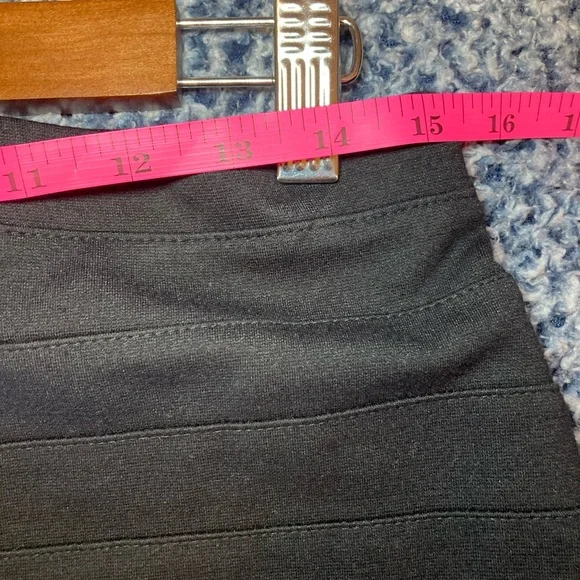 Express body con skirt size 10 - Picture 5 of 6